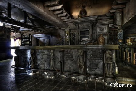 Mystery bar (House of thousands of ghosts)  