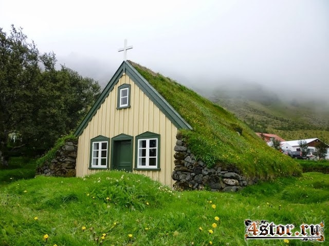 Последняя торфяная церковь в Исландии