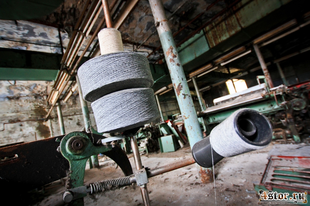 Заброшенный цех текстильной фабрики